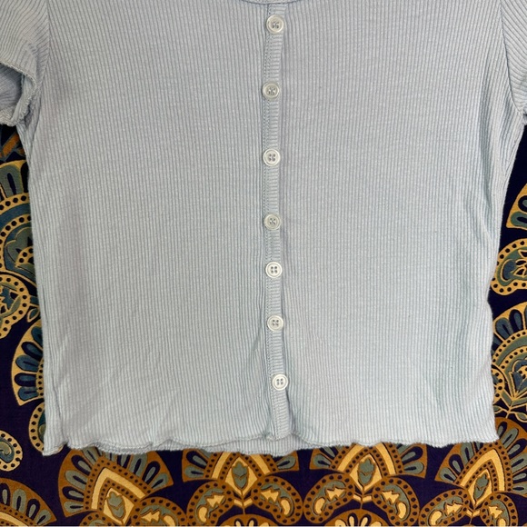 🦋5/20$🦋 pastel blue ribbed crop top - Picture 3 of 6